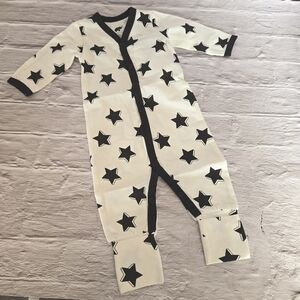 Monica + Andy Infant Boys Printed One-Piece Pajamas - Long Sleeve NB new born